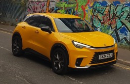 Lexus LBX, 2025, front